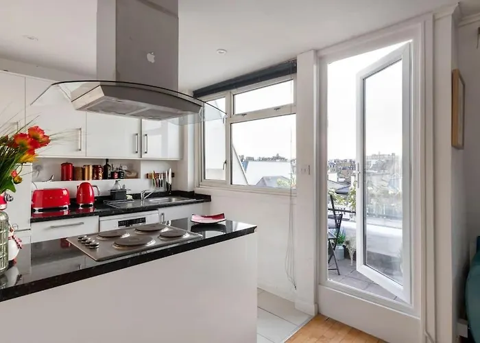 Hyde Park Rooftop Apartment